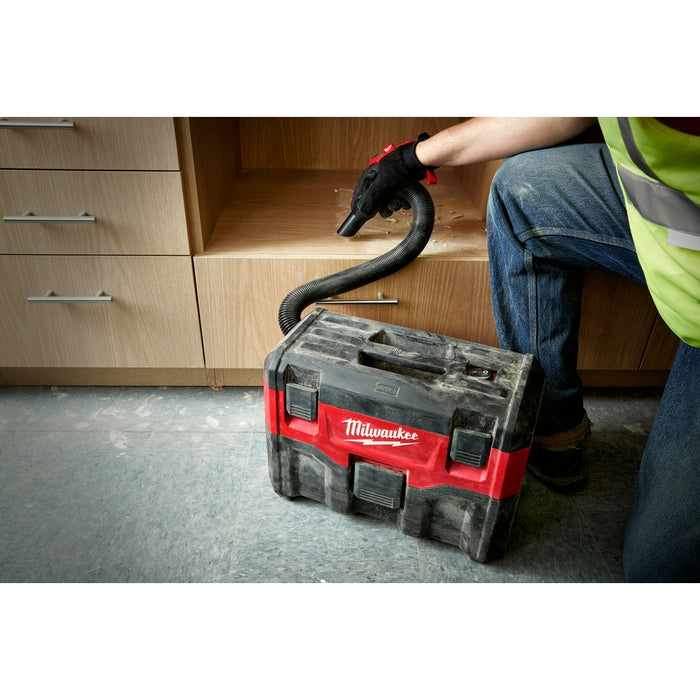 Milwaukee 0880-20BT5 M18 Vacuum w/ XC5.0 Extended Capacity Battery - 2 PK
