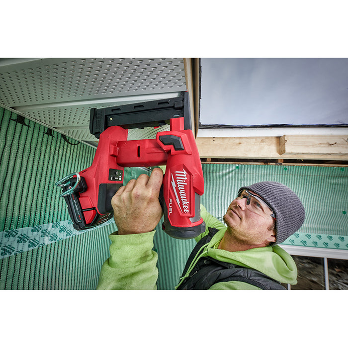 Milwaukee 2749-20x2 M18 FUEL 18 GAUGE 1/4" Crown Stapler Bundle w/ 2AH Battery