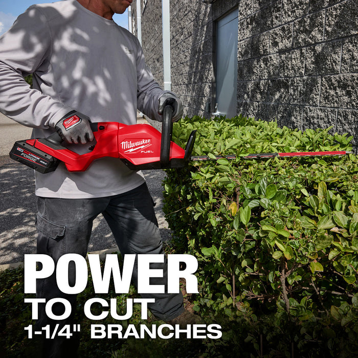 Milwaukee 3034-21 M18 FUEL 18V 30" Cordless Li-Ion Hedge Trimmer Kit