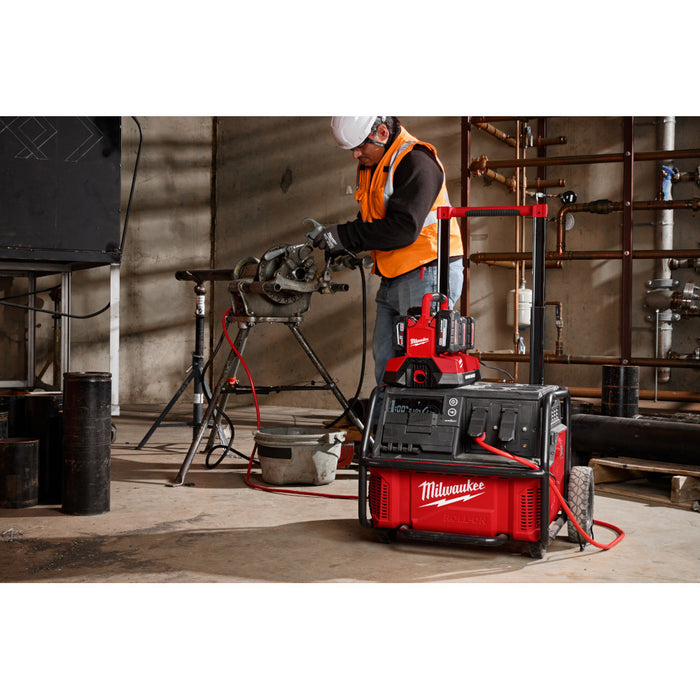 Milwaukee 3300R-REC ROLL-ON 7200W/3600W 2.5kWh Power Supply - Recon