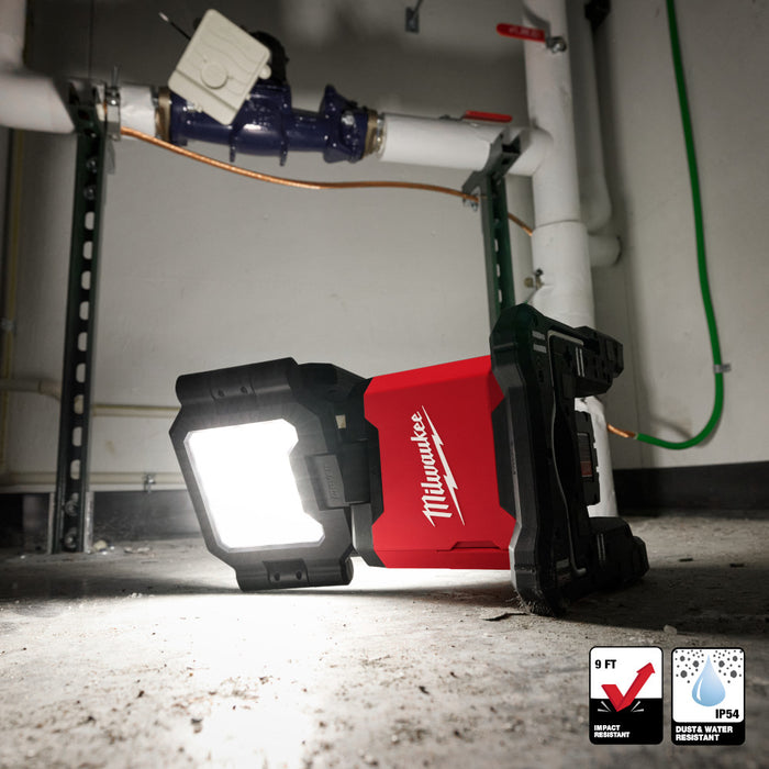 Milwaukee 3697-22Light M18 FUEL 18V 2-Tool Combo Kit w/ M18 Triple Panel Light