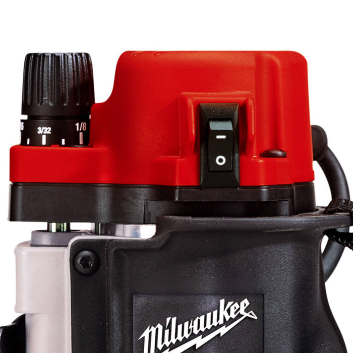 Milwaukee 5615-21 120 AC/DC 1-3/4 Max HP BodyGrip Router Kit w/ Wrenches - Recon