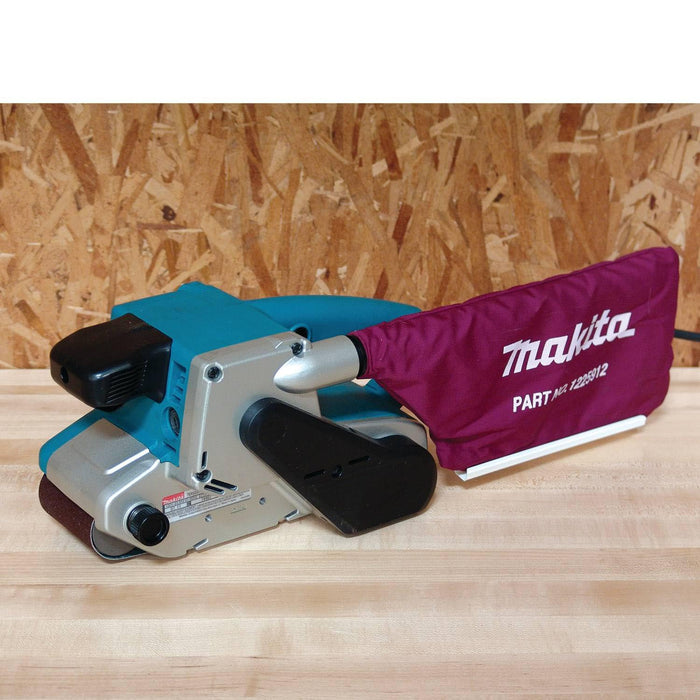 Makita 9903 3'' x 21'' 8.8 Amp Variable Speed Belt Sander w/ Dust Bag