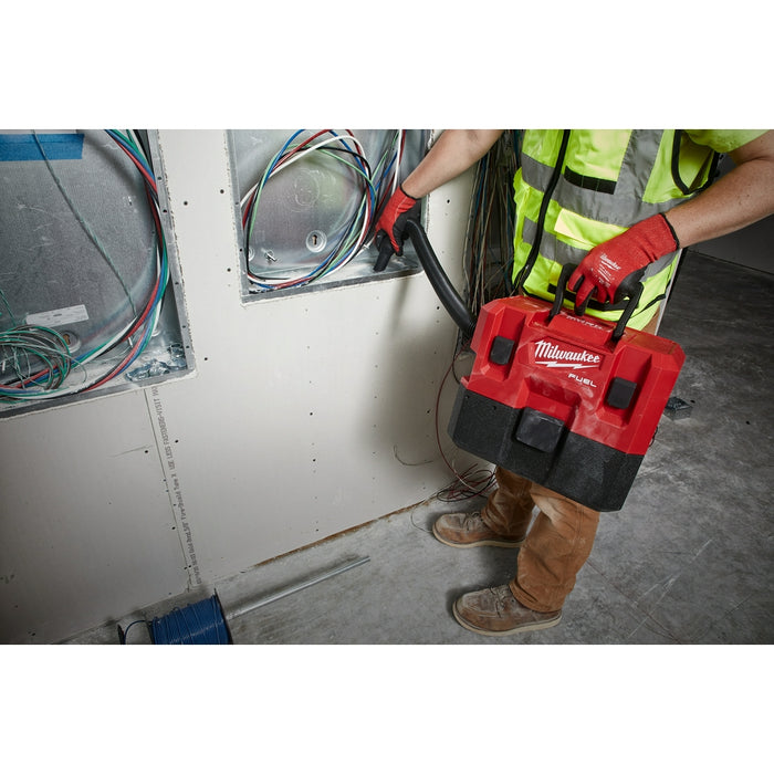 Milwaukee 0960-20 M12 FUEL Gallon Cordless Compact Wet