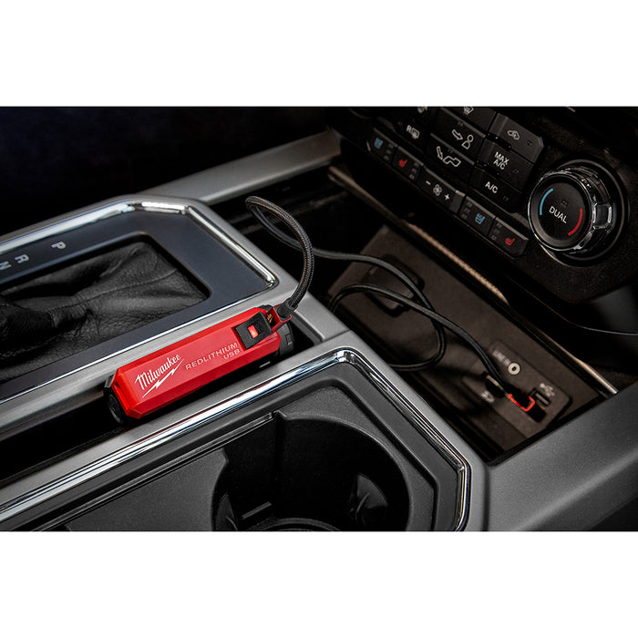 Milwaukee 48-59-2012 REDLITHIUM USB Charger and Portable Power Source