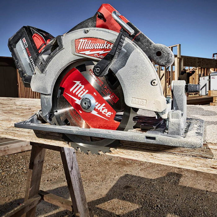 Milwaukee 2732-20 M18 FUEL 18V 7-1/4-Inch Brushless Circular Saw - Bare Tool