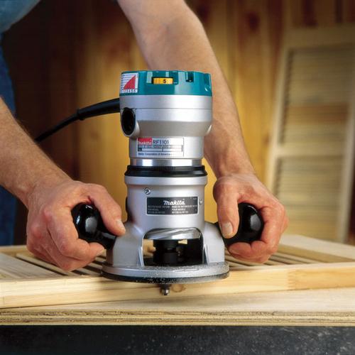 Makita RF1101 2-1/4-Hp 8,000-24,000 Rpm 11.0 Amp Variable Speed Router